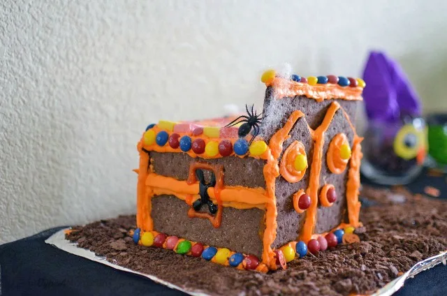 Halloween-Haunted-House-Side 
