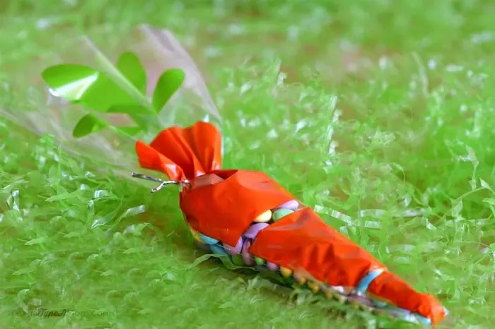 M&M's Carrot Cake Party Favors #MMsCarrotCake #ad