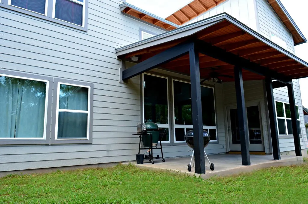 Summer Outdoor Entertaining Space Before #ProjectAmazing #ad