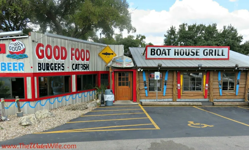 Kid friendly restaurant in Austin near Lake Travis - Boat House Grill 