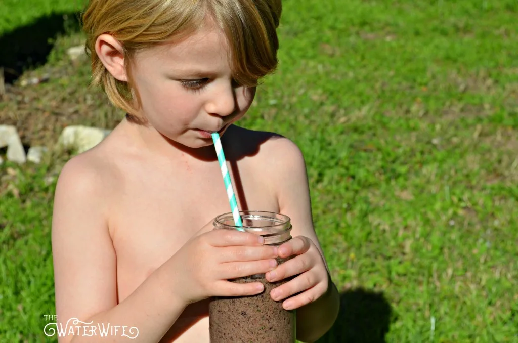 boy-smootie-drinking