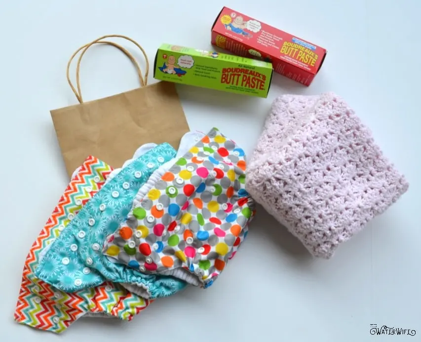 Surprise your friends with a thoughtful and practical gift to celebrate the birth of their new baby with the Best New Mom Gift Idea!