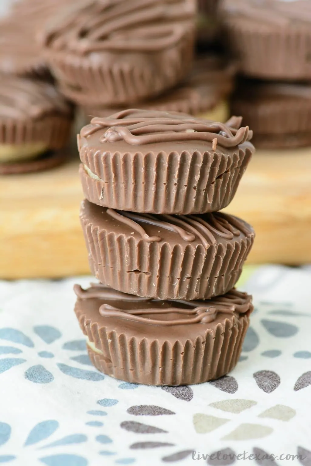 This Chocolate Chip Cookie Dough Cups recipe combines your favorite guilty pleasure...chocolate chip cookie dough hidden inside one of your favorite candies. But these no bake, edible chocolate chip cookie dough is completely safe to eat and will undoubtedly melt in your mouth.