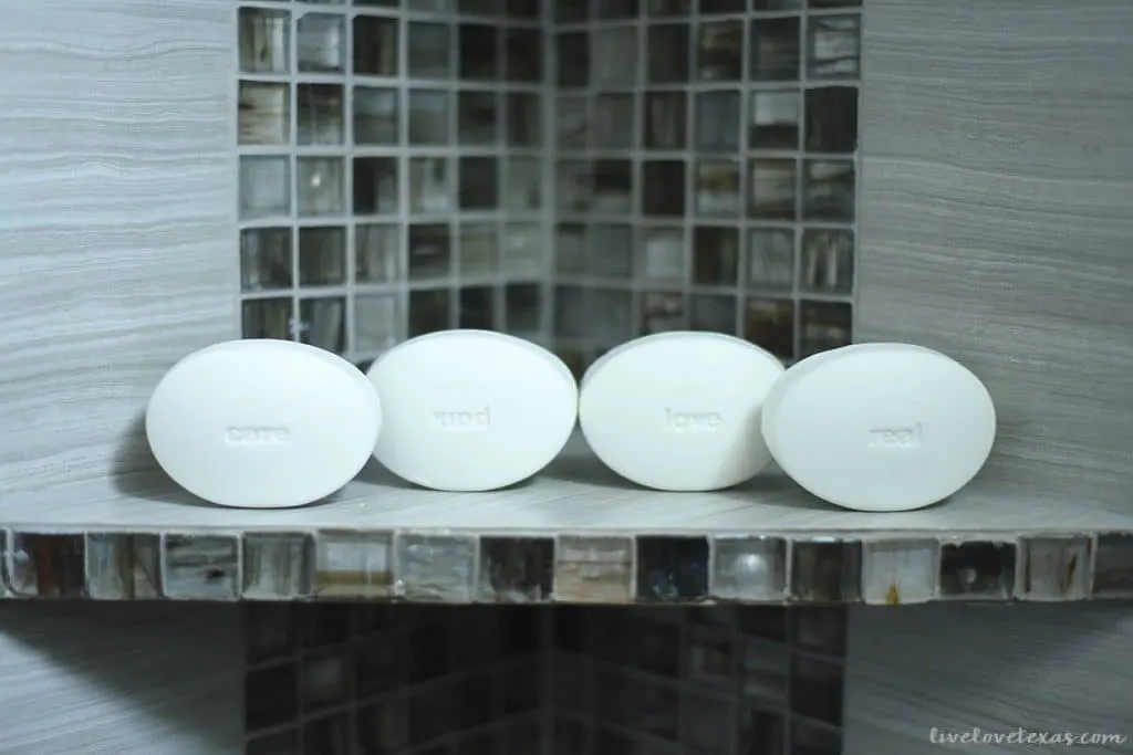 What do you get the mom that has everything? This Mother's Day Spa Gift Basket, of course! It's easy, thoughtful, and practical! 