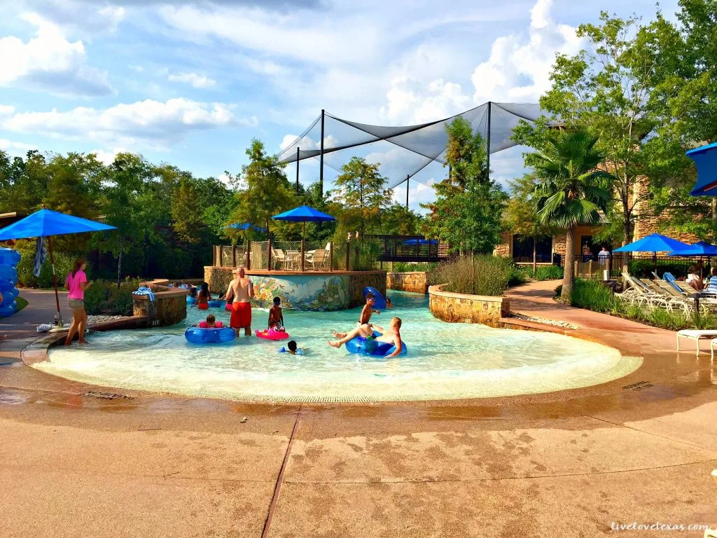 Review of The Woodlands Resort, a family friendly travel destination in Texas just north of Houston!