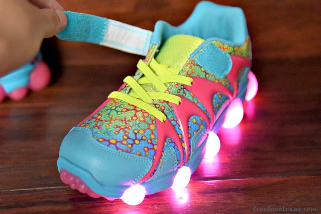 How to Save Money on Back to School Shopping: Stride Rite Leepz Shoes at Zappos