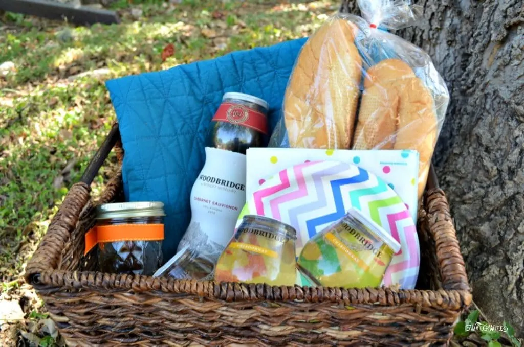 Everything you need for the perfect girl's night out! It can be simple and fun! 