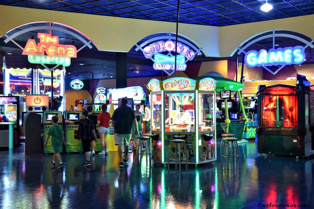 main-event-game-floor