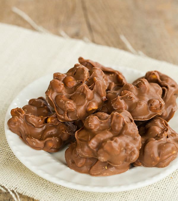 Slow Cooker Peanut Clusters