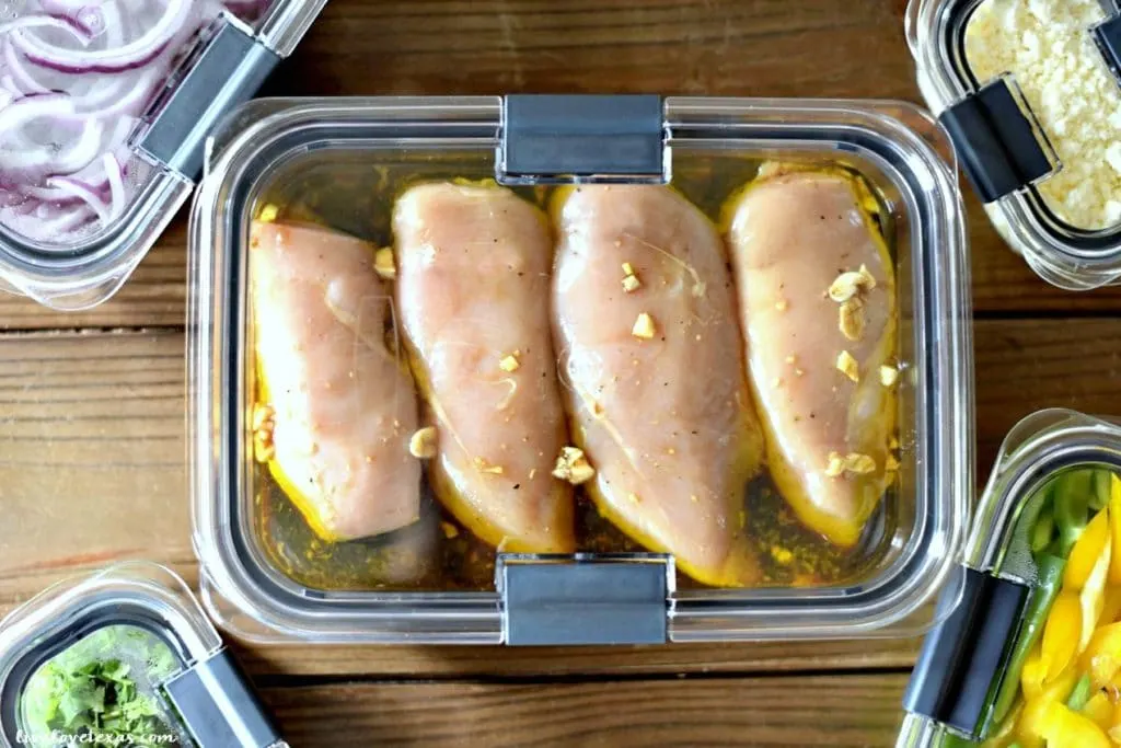 Don't wait until 5 o'clock when you're asking yourself, "What's for dinner tonight?" yet again. I've done that way more times than I can count until I learned how I was doing meal planning all wrong. You don't need to wait as long as I did to figure these out for yourself, try these 7 Meal Planning Secrets for People that Fail at Meal Planning and transform your weekly routine! @Rubbermaid @SheSpeaksUp #StoredBrilliantly #ad