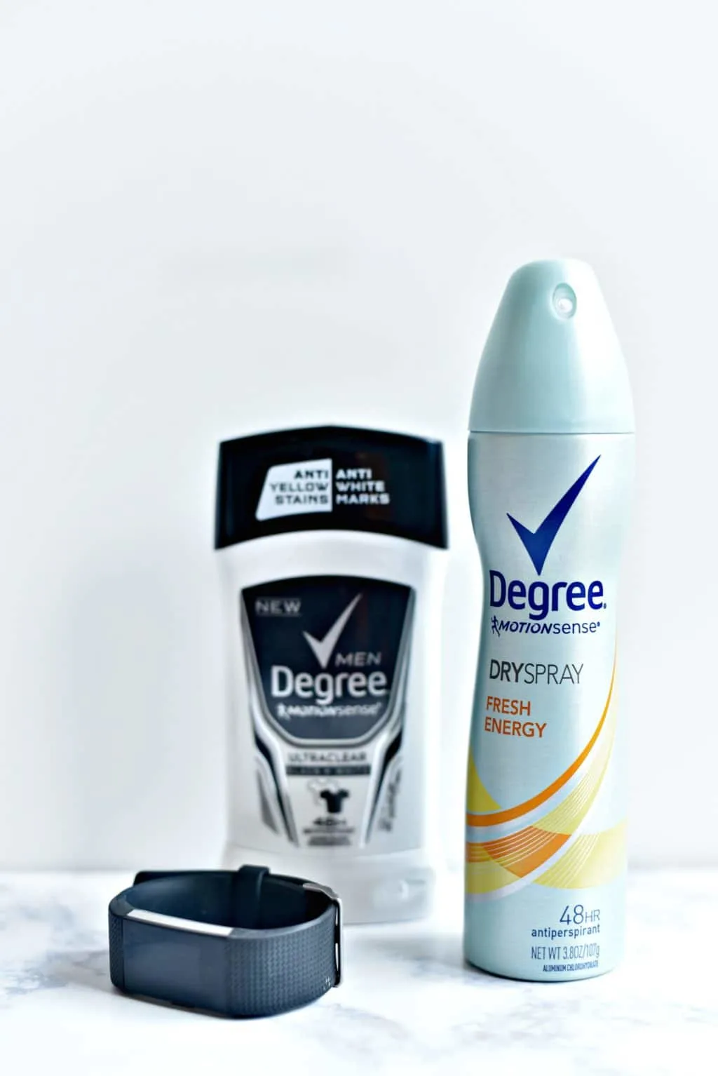 Heading to the gym? Don't leave home without learning What to Pack in Your Gym Bag so you're ready to get the most from your workout!