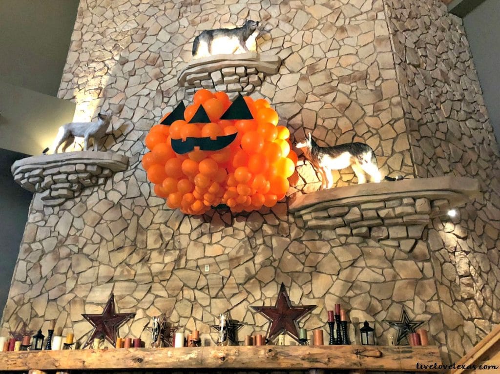 halloween-howloween-at-great-wolf-lodge-grapevine-texas-review