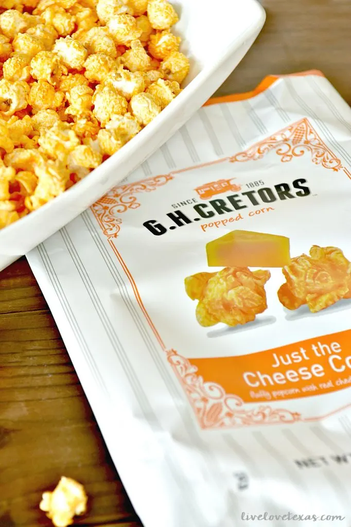 The holidays are crazy enough without all the cooking and entertaining. Try these quick & easy holiday appetizer recipes to make the holidays stress free!