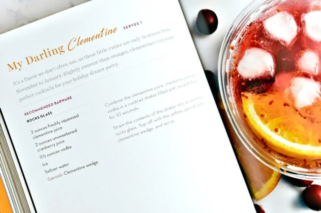 Don't let stress or worry keep you from enjoying the holidays. Just follow this essential guide of the best holiday dinner hosting tips!