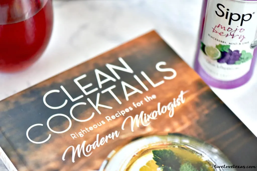 Don't let stress or worry keep you from enjoying the holidays. Just follow this essential guide of the best holiday dinner hosting tips!