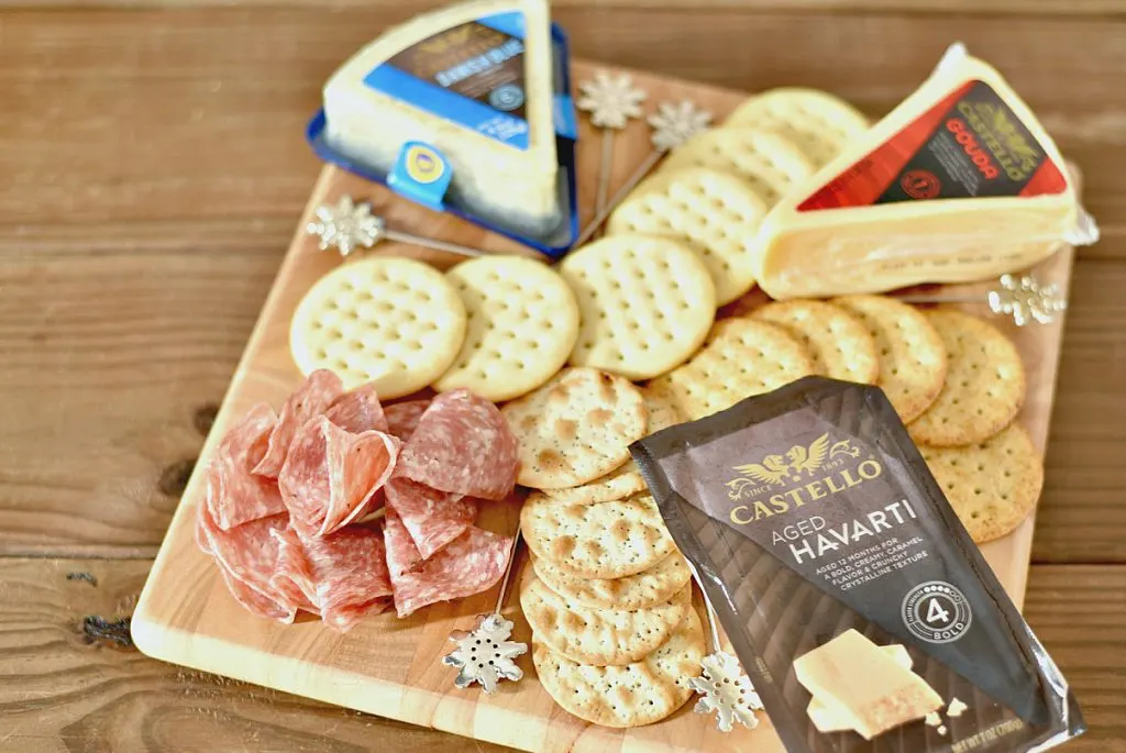 Don't wait until Sunday and realize you have nothing planned, get inspired with these 10 Christmas Eve Ideas for families!