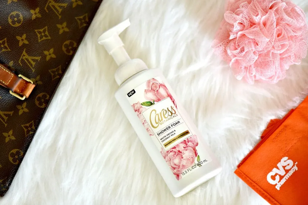 Relax and unwind for less on your own schedule without ever leaving the house with these 5 Easy Ideas to Have a Home Spa Day! 