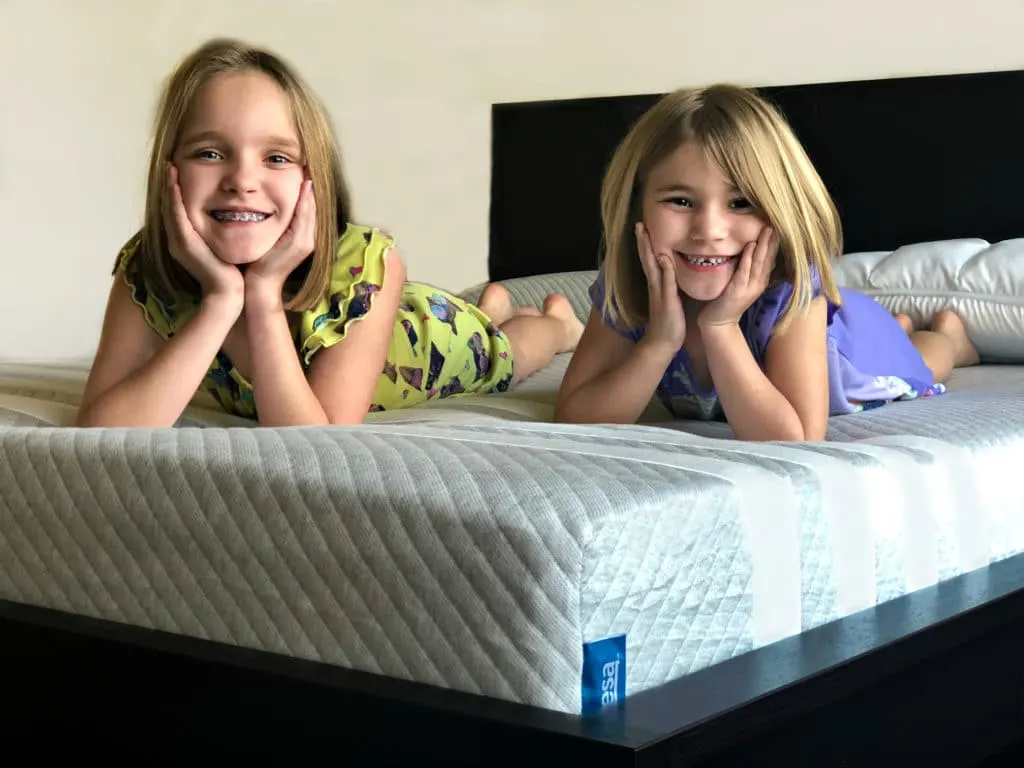 Shopping for mattresses can take up a ton of time and is never easy with kids. Thankfully these days you don't even have to leave your house. I'll show you why and how to order a mattress online!