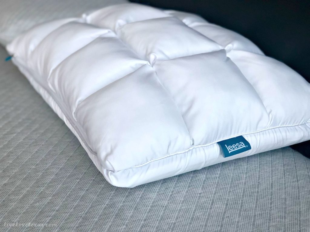 Shopping for a mattress can take up a ton of time and is never easy with kids. Thankfully these days you don't even have to leave your house. I'll show you why and how to order a mattress online! 