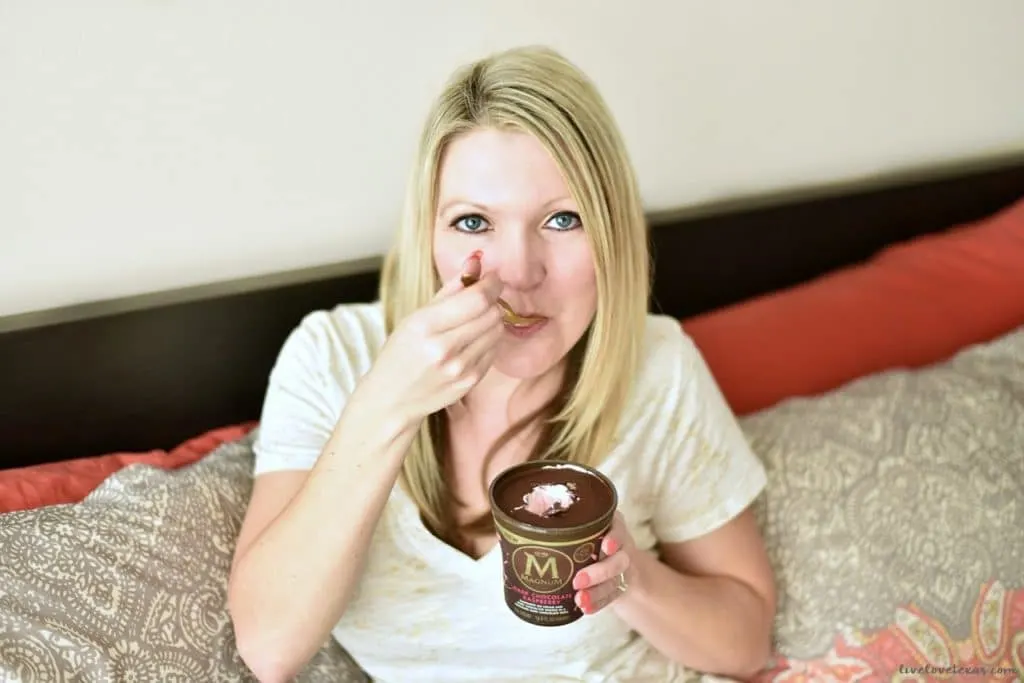 Whether you've been working all day at the office or busy getting things done in the home, here are the top 10 Ways to Relax After a Long Day to get you feeling great and ready to start a whole new day!&nbsp;