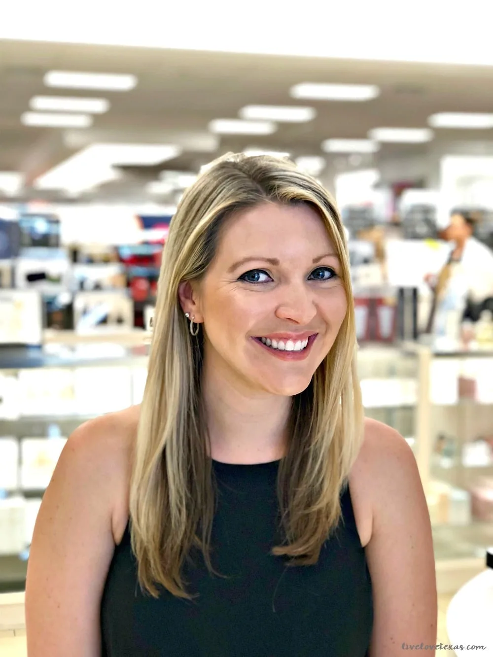 What is the Bealls Beauty Bar? Come check out all of your favorite brands at great prices along with complimentary beauty consultations so you can feel and look like the best version of you! 