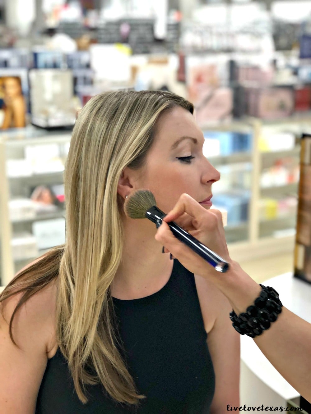 What is the Bealls Beauty Bar? Come check out all of your favorite brands at great prices along with complimentary beauty consultations so you can feel and look like the best version of you! 