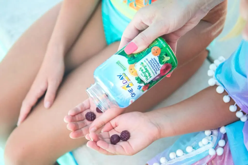 As parents, it's our responsibility to ensure our kid's little bodies are getting the things they need to stay healthy. But when you're always on-the-go, that can be a challenge but here are 5 parent tips for picky eaters to ensure a happy and healthy summer!