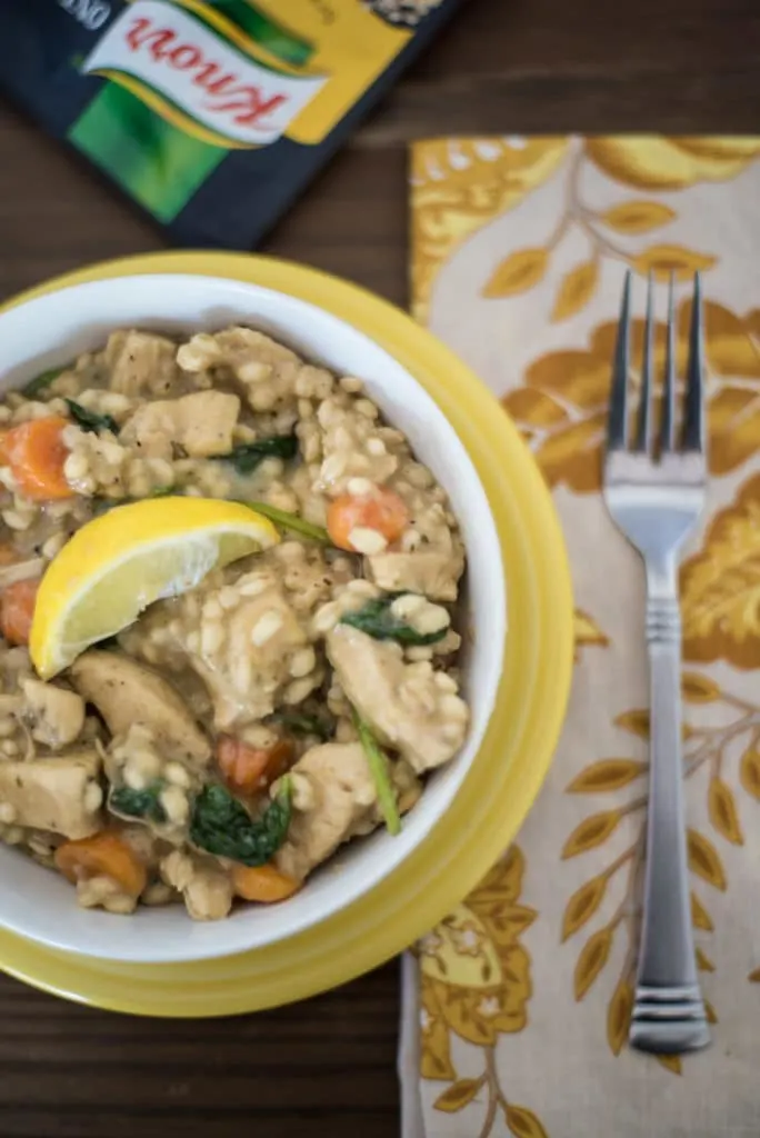 Making a delicious meal doesn't have to cost a lot of money or time. Just try this 30-minute Lemon Chicken with Barley recipe!