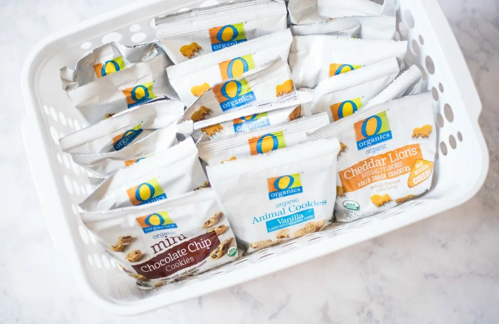 Take snack time to the next level with this Easy Greek Yogurt Dip Recipe for Crackers and Fruit that uses just 2 ingredients!