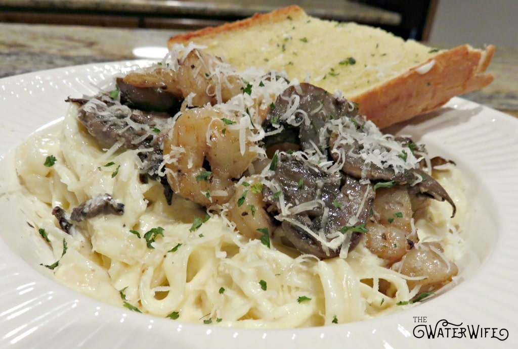 Mouthwatering and creamy restaurant style pasta that can be thrown together in under 30 minutes? It sounds too good to be true, but it’s not with this quick and easy Shrimp and Mushroom Fettuccine Alfredo recipe. Wow your guests or just simplify dinner for your family.