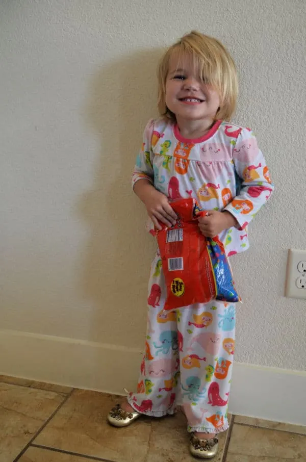 toddler girl with suckers after febrile seizure