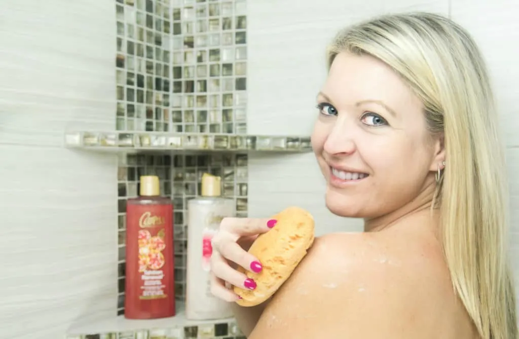 As moms, we do so much every day but it's important that we also take care of ourselves so we can keep taking care of the ones we love. Here are 10 Self Care Tips for Busy Moms You Need to Start Right Now! #caresspamperstexas #sponsored #selfcare #tips #ideas #momlife #momtips #pampering