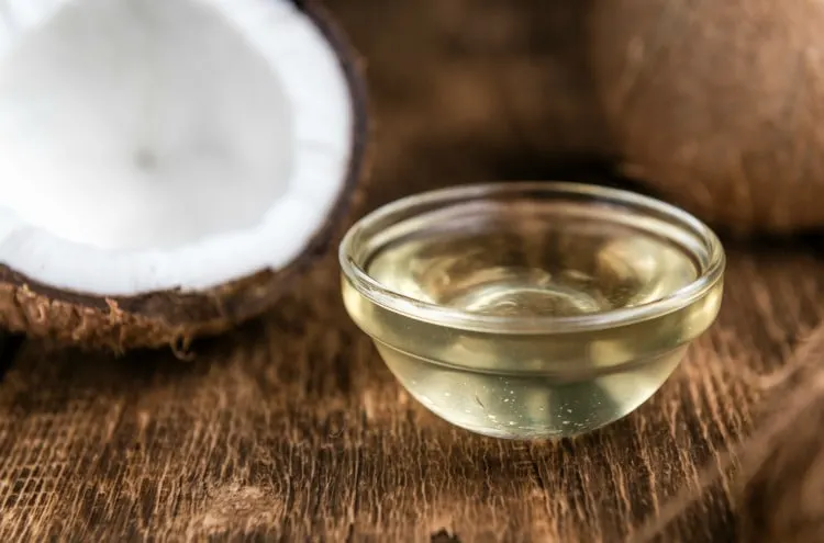 Fresh Coconut Oi in bowl ready for beauty uses