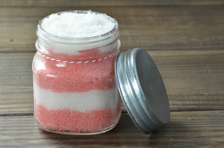 peppermint sugar scrub in jar