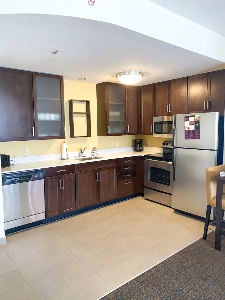 Kitchen at Residence Inn Tempe: Downtown University