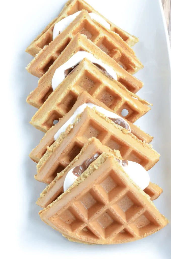 s&rsquo;mores waffle sandwiches